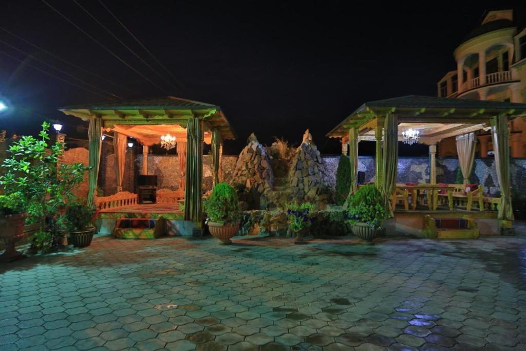 Hotel Almos Duschanbe Exterior foto